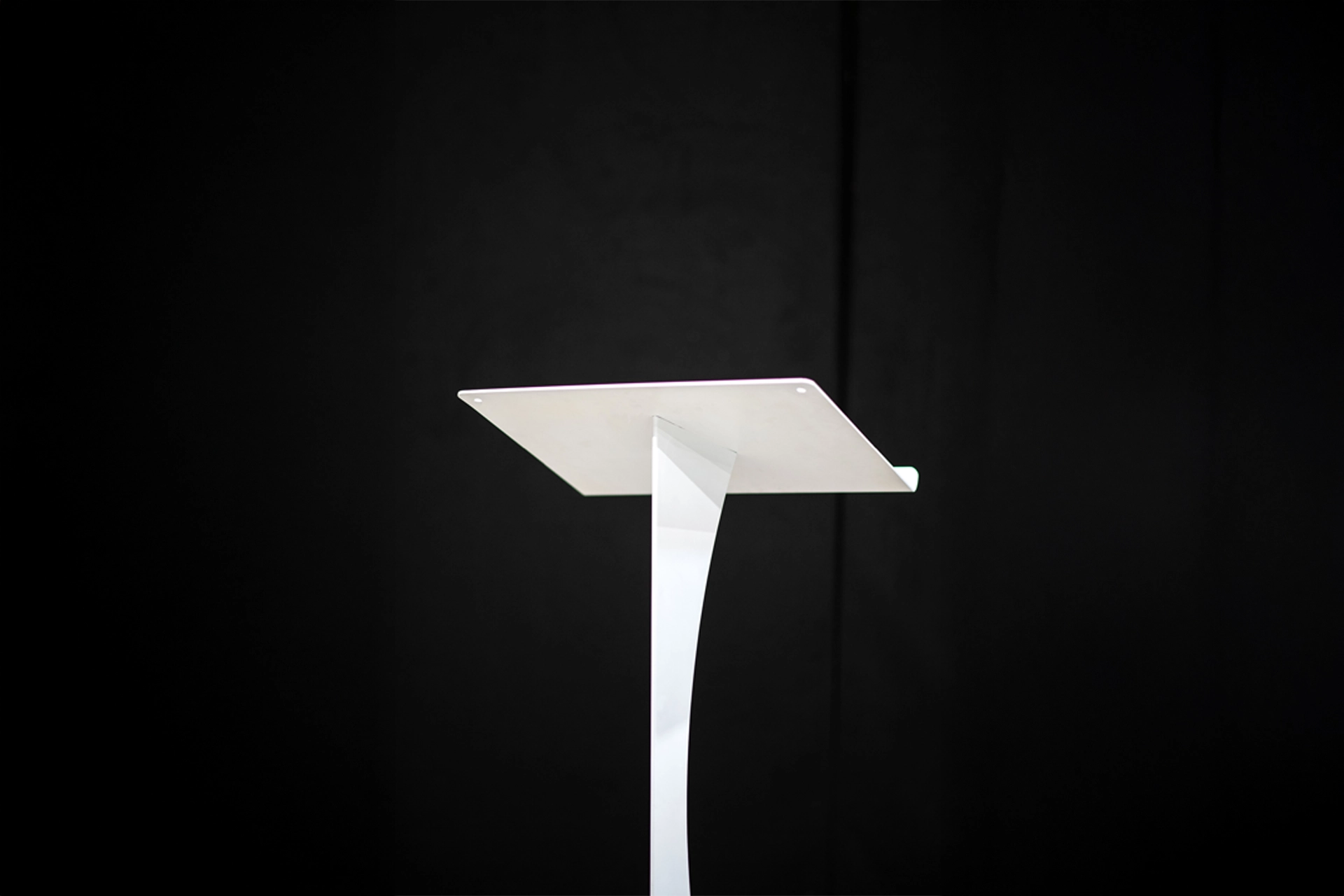 Blade Lectern – White